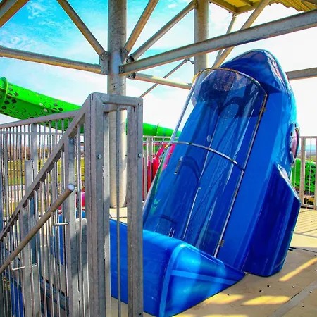 Hotel S Club Aqua Park And