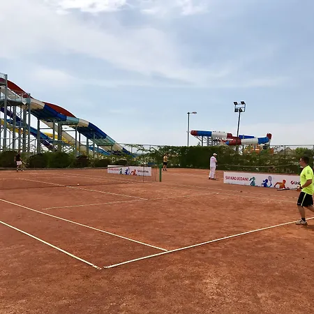 S Club Aqua Park And Beograd