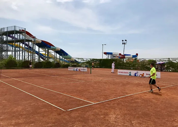 S Club Aqua Park And Belgrad